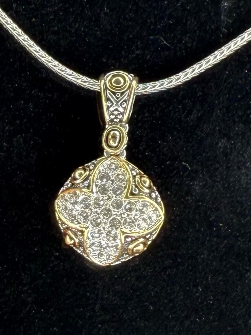Swarovski 3ct silver and gold pendant with necklace - Picture 3 of 5